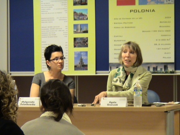 Malgorzata Kolankowska y Agata Orzeszek durante su ponencia en el I Seminario Internacional de Periodismo Ryszard Kapuscinski